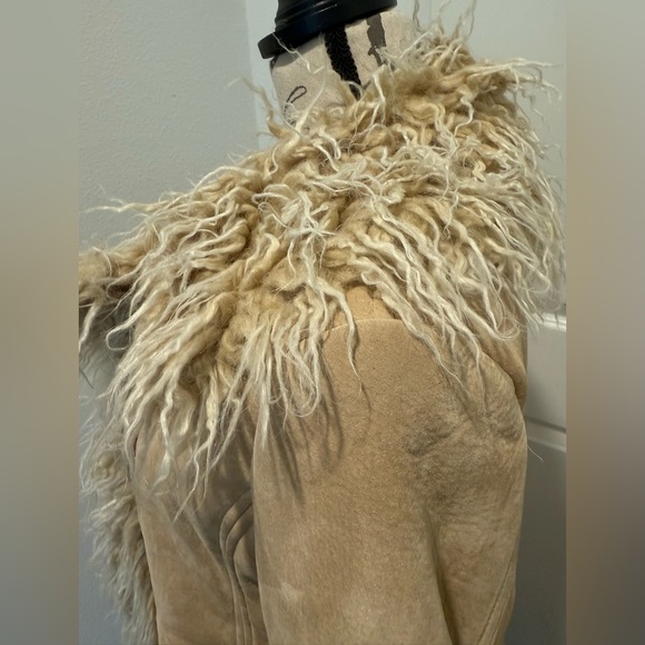Vintage H&M Women's Tan Suede Leather Long Coat with Shaggy Furry Trim - Picture 5 of 17